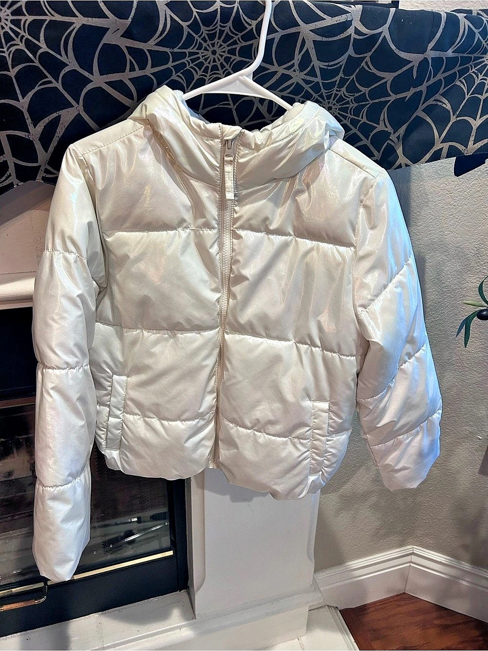 Old Navy Hooded Puffer Jacket for Girls XL White